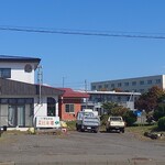 いずみ食堂 - 国道向かいにも駐車場発見