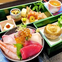 玉かずら弁当 (ジャガ芋のカニ詰め)※水菓子付き