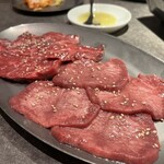 YAKINIKU MARUUSHI 銀座2丁目 - 
