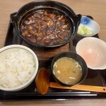 ステーキハウス寿楽 - 那須和牛すじ煮込み1150円
      ライス250円
      味噌汁70円