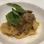 アプテカ フレーゴ - 近くでとれたというイノシシを使ったラグーソースのタリアテッラ。いい意味でジビエの肉肉しさがなく、すべて旨味にかわっていた。夢中で食べた一品。