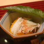 日本料理 吟 - 毛蟹、柿、春菊の冷製