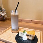 カフェ アンド ファクトリー パルケ - 