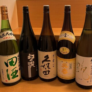お料理と相性の良いお酒を種類豊富に取り揃えております