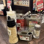 とんこつラーメン博多風龍 - 薬味など