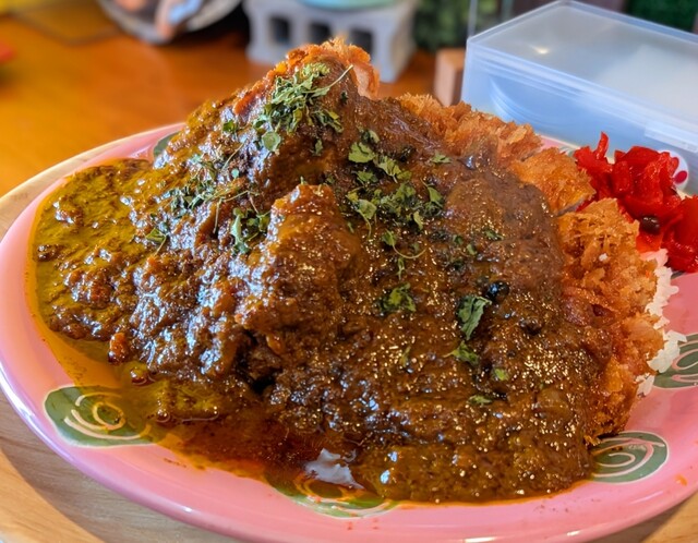 カツカレー専門店　カリーハウス マシャーーラ - 黒松（カレー）の写真