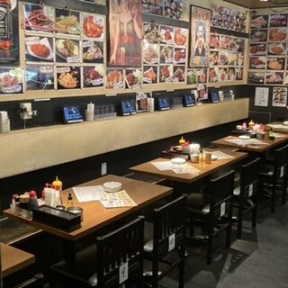 天満駅徒歩2分！大衆的な雰囲気が漂う居心地の良い店内♪