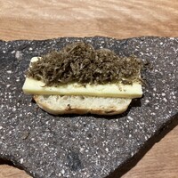 bb9 - 蒜山のジャージー牛の燻製バターとトリュフ