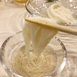 鉄なべ餃子 よし田 - 