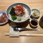 日本橋海鮮丼 つじ半 ミッドタウン店 - 