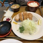 とんかつ専門店 かつ勇 - 