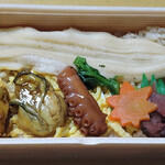 浜吉 - 料理写真:広島名物海鮮三種たべくらべ　蓋オープン