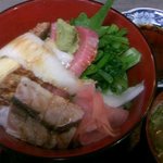 味どん - 海鮮三色丼　￥1,000