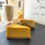 カフェ ミッケ - ・かぼちゃのチーズケーキ700円・さつまいものチーズケーキ700円・オーガニックバナナスムージー　500円