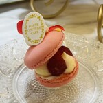 HAUTE COUTURE CAFE OMOTESANDO - ストロベリーマカロン フランボワーズとマスカルポーネクレーム