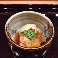 日本料理 珀也 - 煮物　子持ち鮎　小カブ