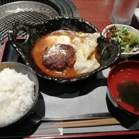 肉匠 牛虎 西中島店 - 