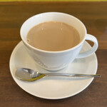 かどでcafe - カフェオレも美味しかった(๑>◡<๑)