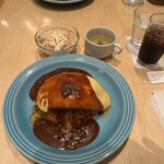洋食キッチン シャトー - 【2024.9.30(月)】ふわとろチーズインハンバーグオムライス（並盛）1,650円