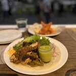 RHC CAFE 豊洲店 - 手前はコブサラダ、奥はフィッシュ&チップス