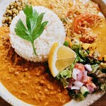 らっこや - 料理写真:週替わりのスパイスカレー！