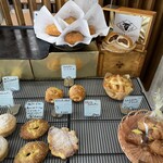 빵 플라스 혼점 - 