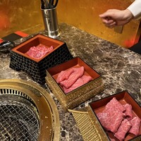 牛牛 西麻布 総本店 - 