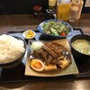 もつ煮と煮干しそば（中華そば）真也食堂