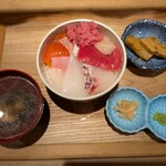 立ち食い海鮮丼 みこ食堂 - 