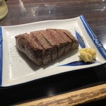 肉の雷橋 - 美麗な焼き上がり！　（部位が分からん…）