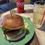 Nine9 Style hamburger&bar - ハンバーガーにアボカドトッピング