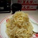 蒙古タンメン中本 目黒店 - 樺太・麺部分（野菜大盛）