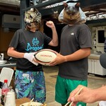 大とんてき らーめん 中村家 - お昼のバーベキューにて入団会見風記念写真(笑)