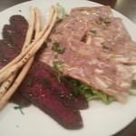 クアドリフォーリオ - ２０１４・３月蝦夷鹿の生ハム、コッパの盛り合わせ