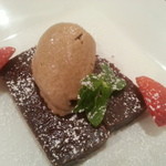 クアドリフォーリオ - ２０１４・４月　濃厚なガトーショコラとキャラメルアイス