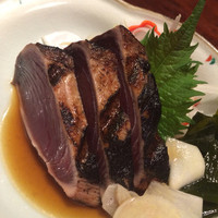 土佐料理 祢保希 赤坂店 - 炭火焼　かつあのたたき３貫