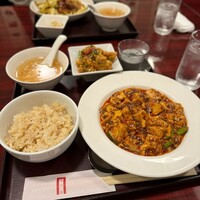 個室中華 頤和園 溜池山王店 - 