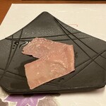 北新地しゃぶしゃぶすき焼き きらく - 極上霜降り牛タンをしゃぶしゃぶしたあと