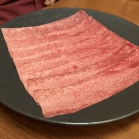 北新地しゃぶしゃぶすき焼き きらく - 極上霜降り牛タン