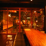 落ち着いたカウンター席です