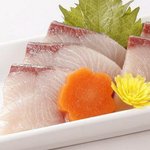 さくら水産 - ぶり刺身　380円（税抜）