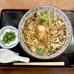 木挽町庵 - 料理写真:きのこ蕎麦900円　大盛100円