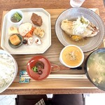 食堂カフェ ヒトトノ - ヒトトノごはん