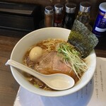 麺や まる喜 - 醤油らーめん　うす味味玉のせ