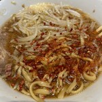 ラーメン二郎 - 一味と唐辛子で味変
