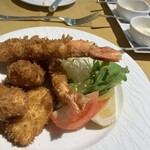 コンチネンタルルーム - lunchA  海老と帆立とイカ ミックスフライ