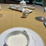 콘치넨타루 룸 - フレンチトーストセットの野辺山高原のジャージーヨーグルト