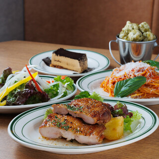 11-15時はランチメニューが充実！