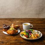 クロワッサン3種ランチ　～選べるプレートセット～