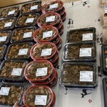 ワタナベ食品 直売店 - 店内 陳列台 お弁当の仕様が変わりました
      2024/10/01
      まかない焼鳥丼 449円